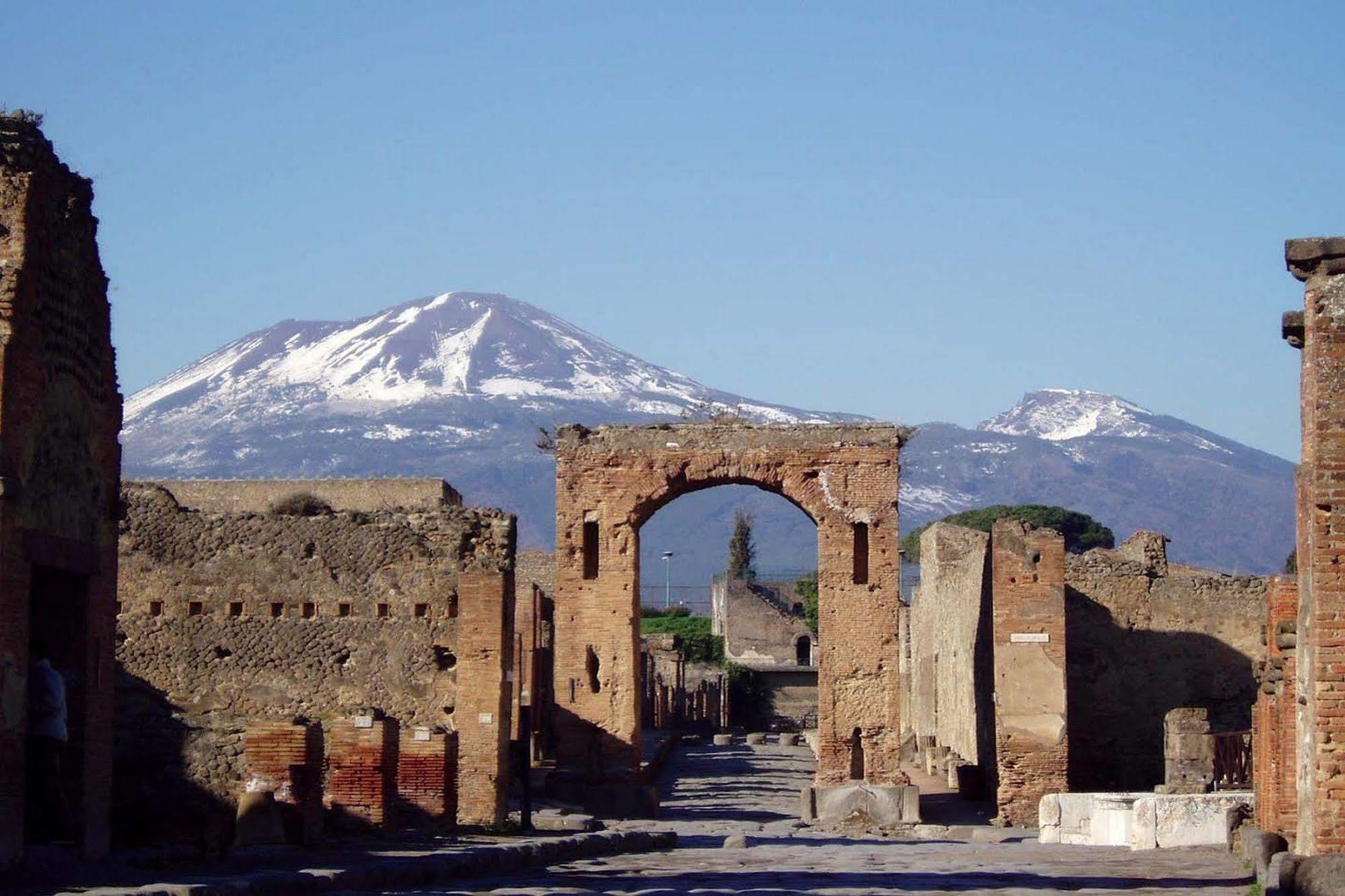 Hotel Maiuri Pompeia Exterior foto